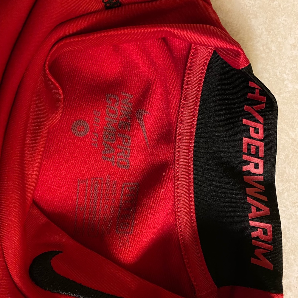 Men’s small Nike Hyperwarm long sleeve shirt.